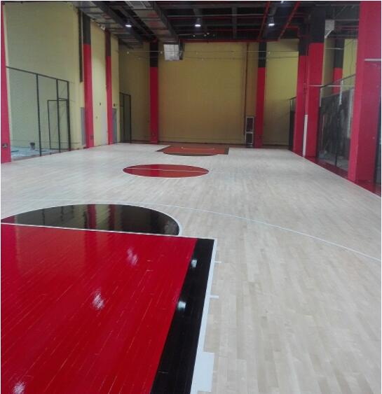 杭州OT体育中心篮球馆木地板施工案例